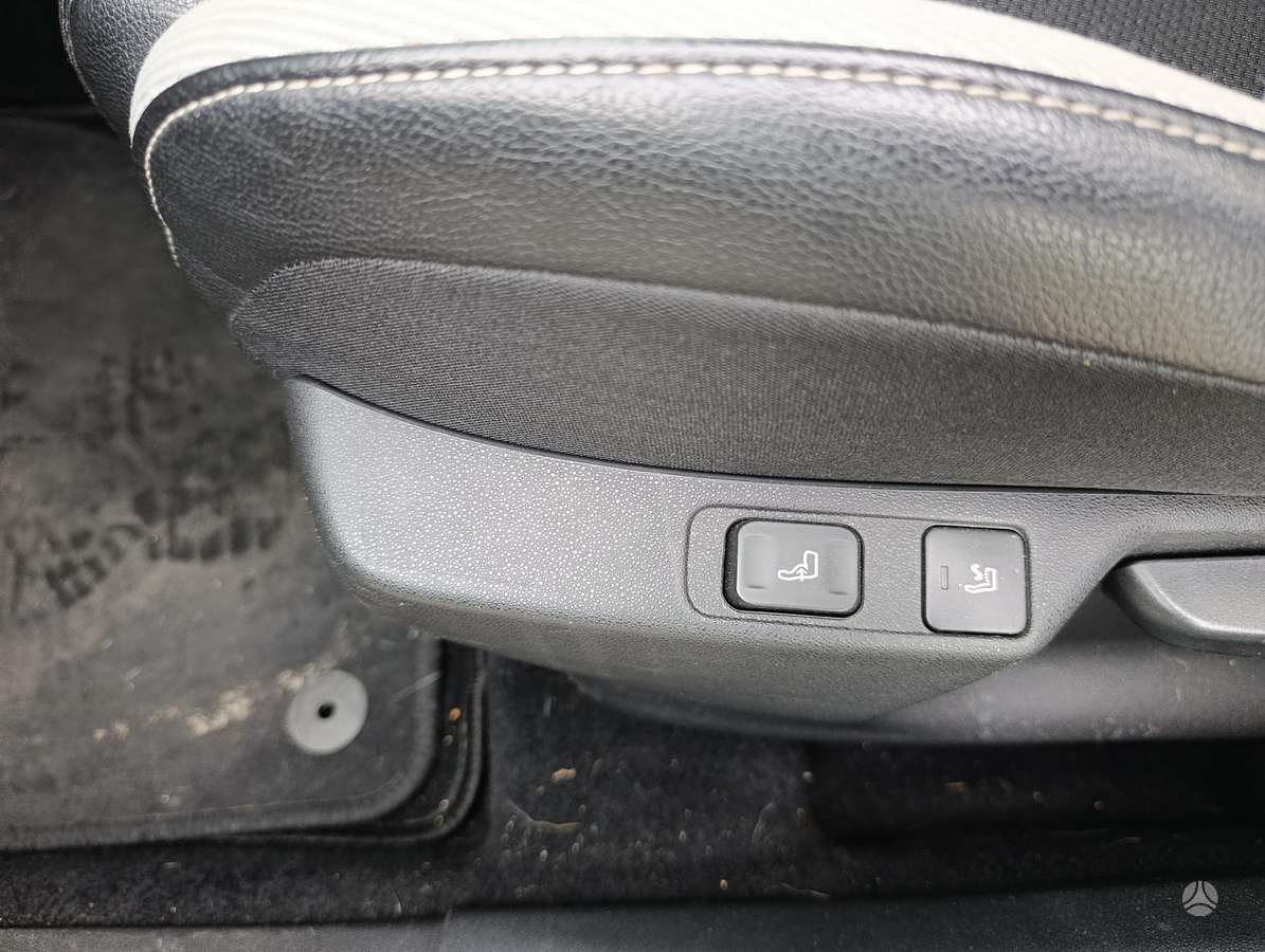 Citroen DS4, 1.2 l., hatchback