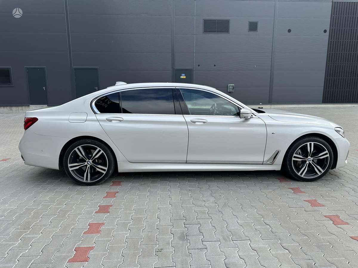 BMW 730, 3.0 l., Седан