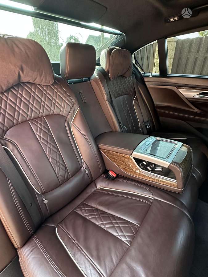 BMW 730, 3.0 l., Седан