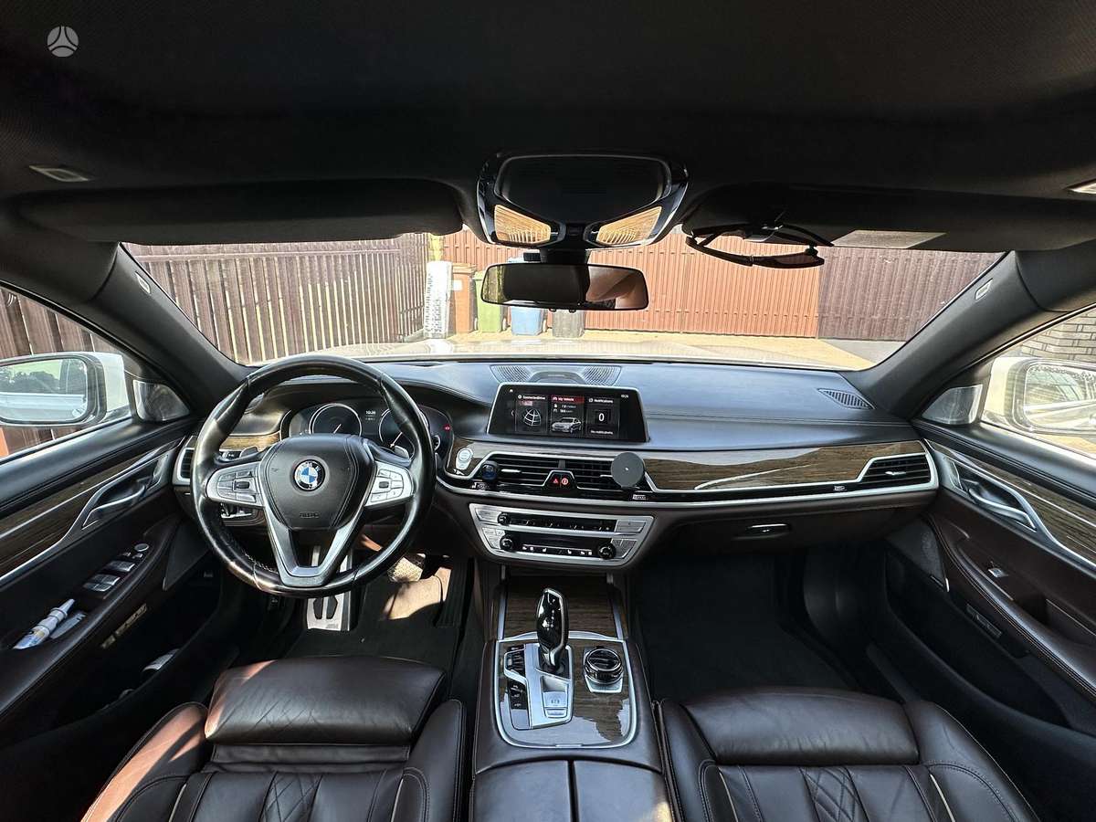 BMW 730, 3.0 l., Седан