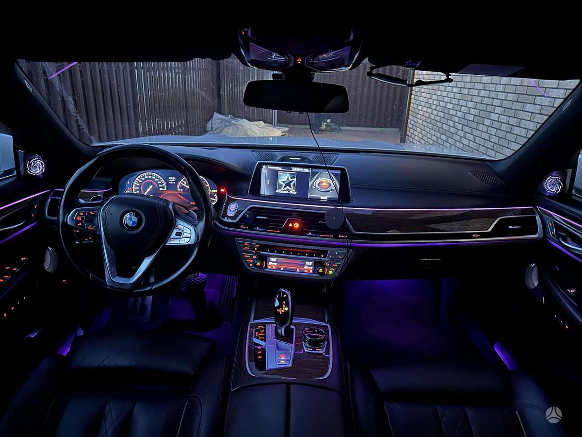 BMW 730, 3.0 l., Седан