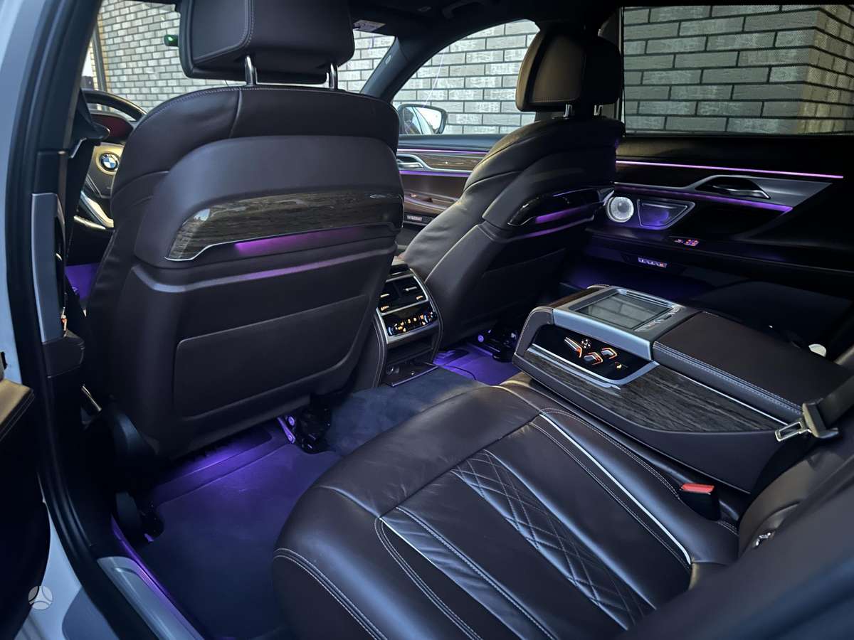 BMW 730, 3.0 l., Седан