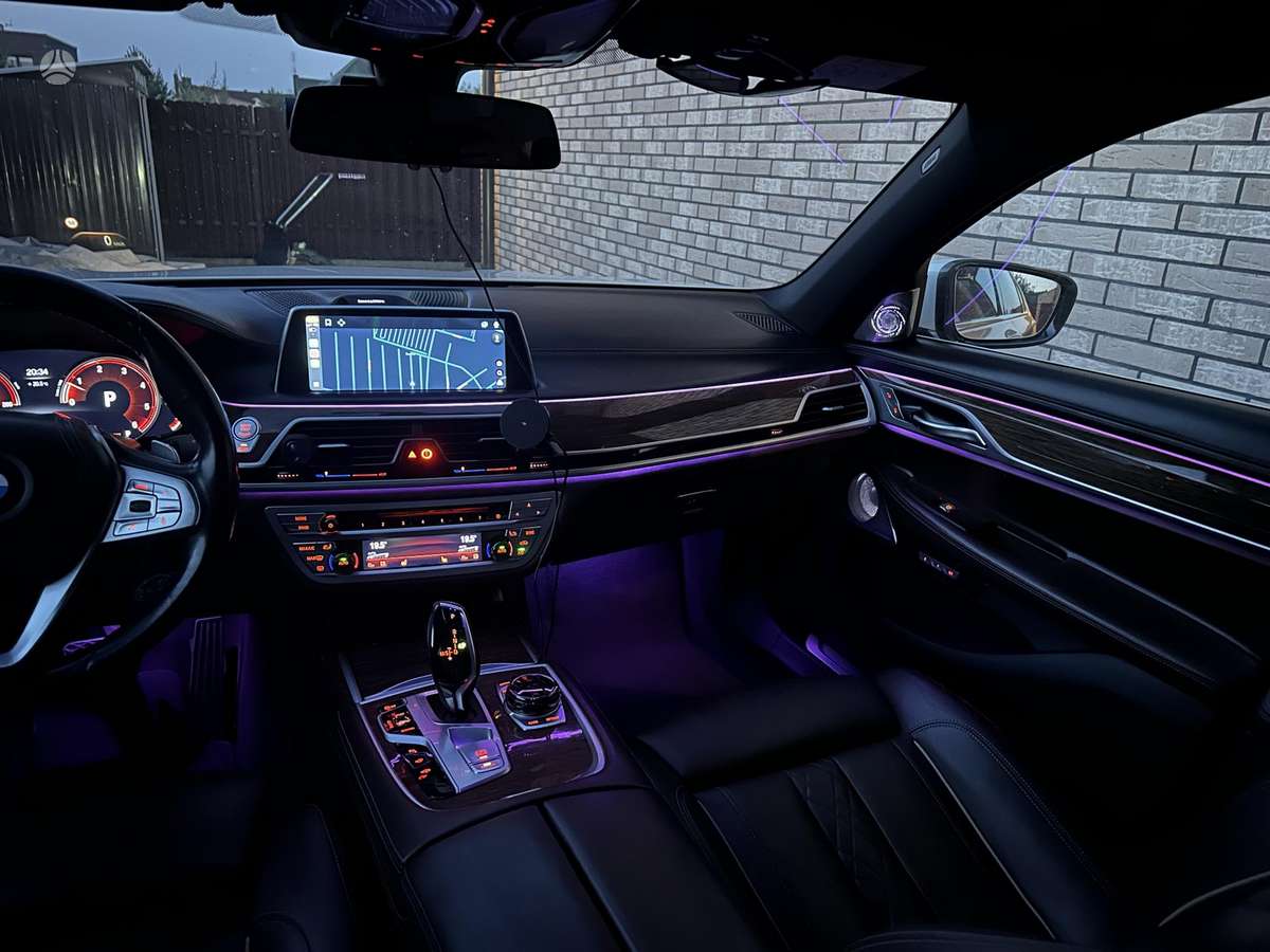 BMW 730, 3.0 l., Седан