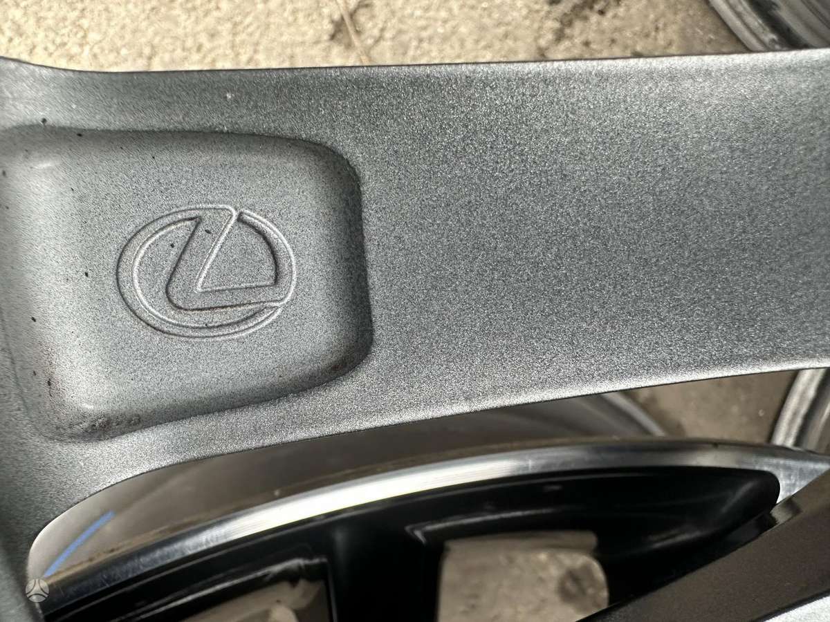 Lexus Originalūs, light alloy, R18
