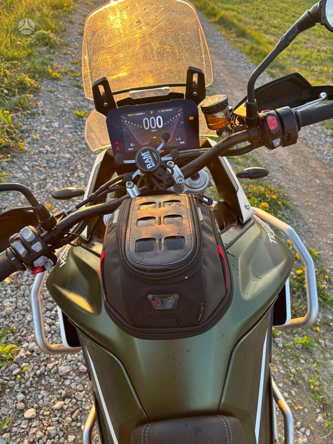 Triumph Tiger 900cc, enduro / adventure