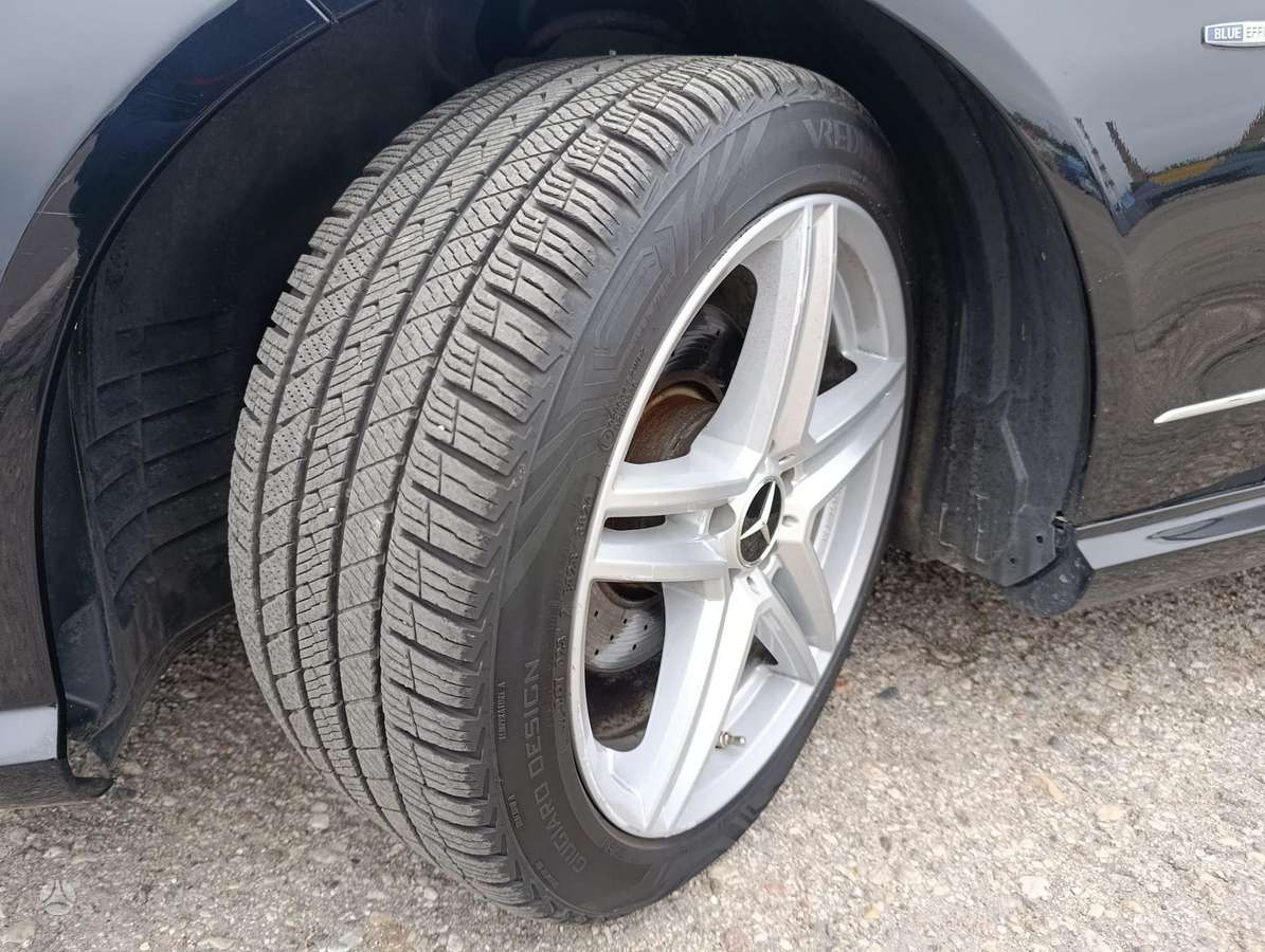 Mercedes-Benz E300, Универсал