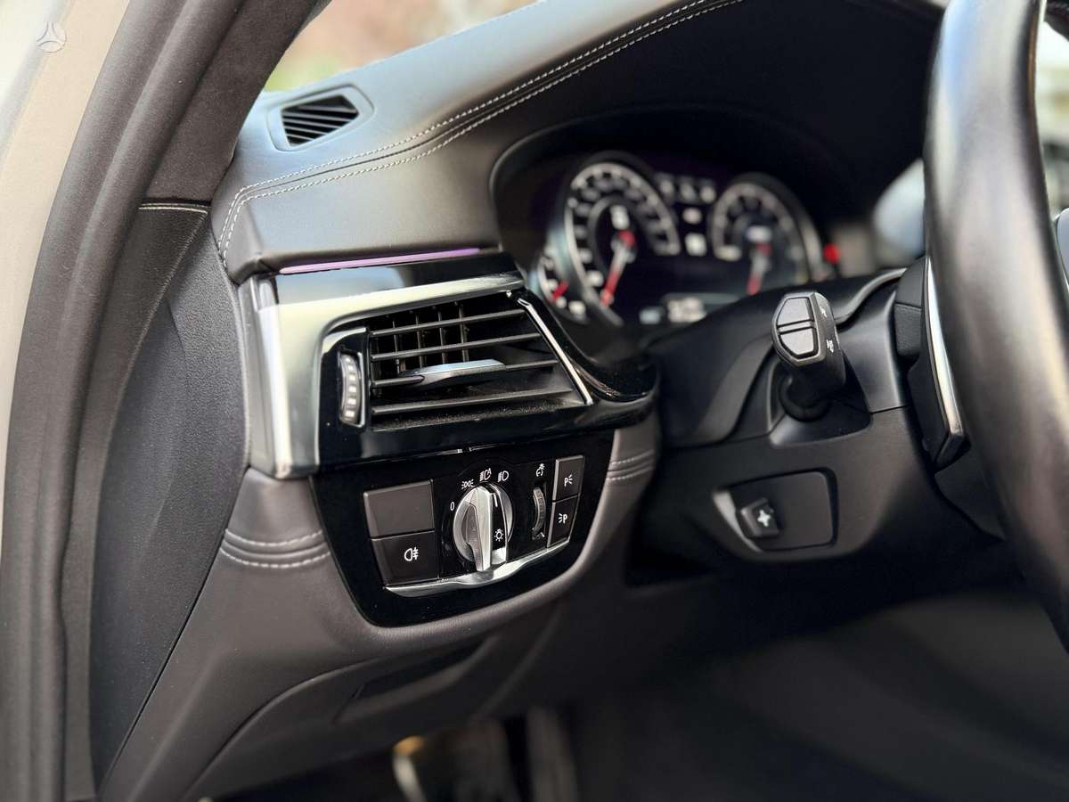 BMW M5, 4.4 l., Седан