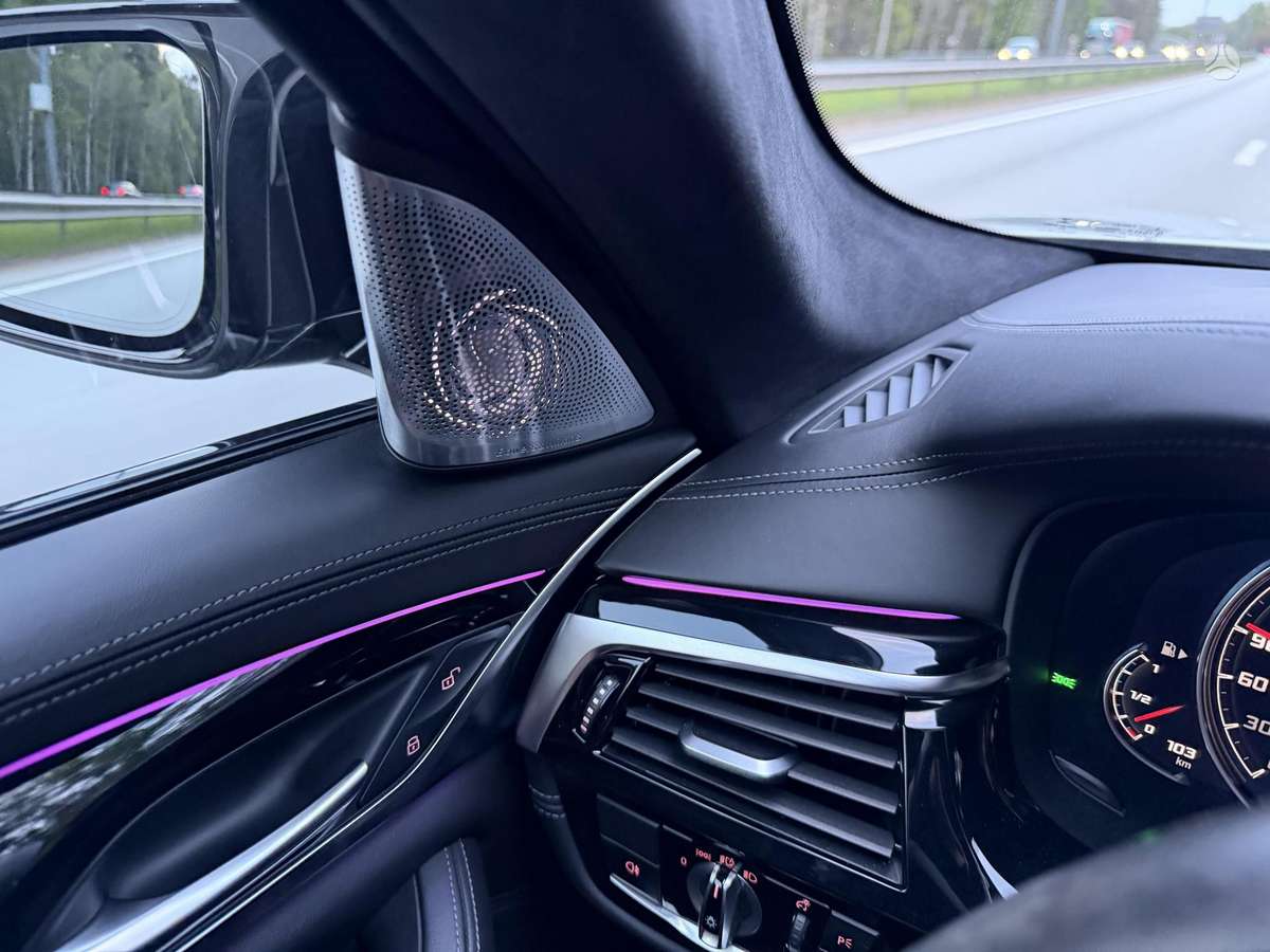 BMW M5, 4.4 l., Седан