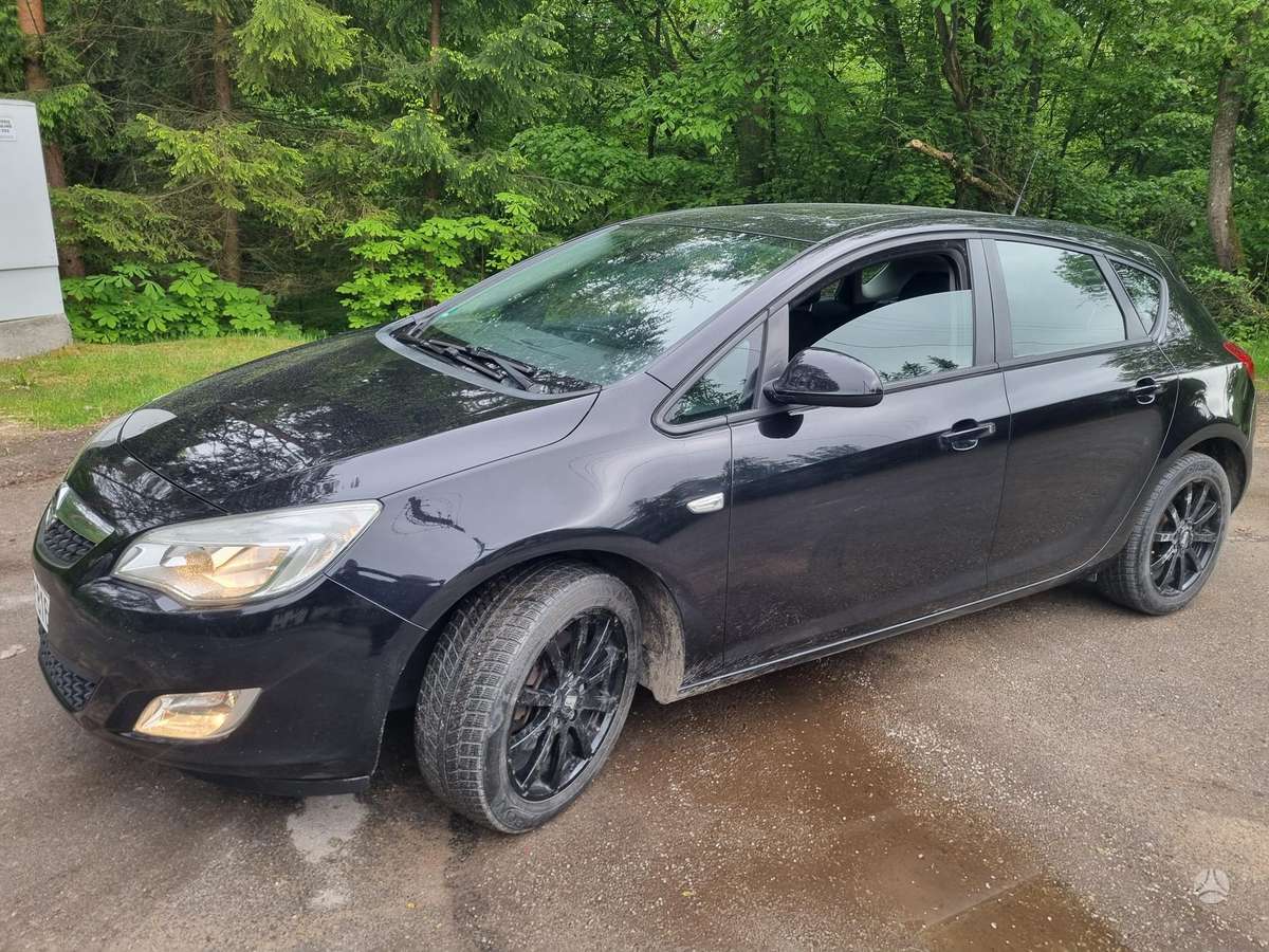 Opel Astra, 2.0 l., Хэтчбек