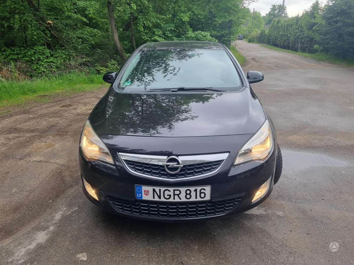 Opel Astra, 2.0 l., Хэтчбек