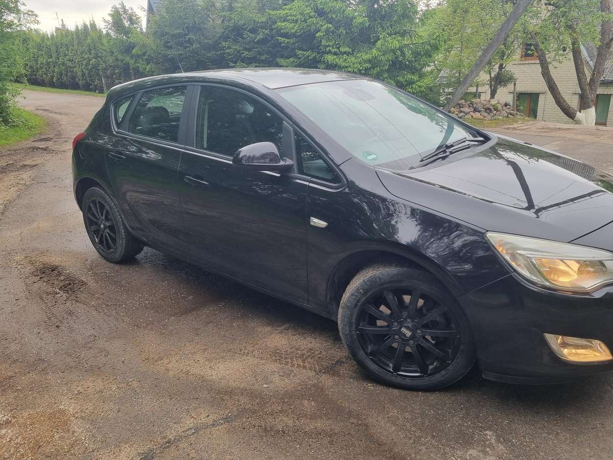 Opel Astra, 2.0 l., Хэтчбек