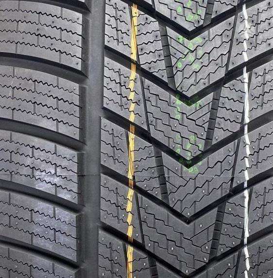 Rotalla S330, winter 255/40 R19