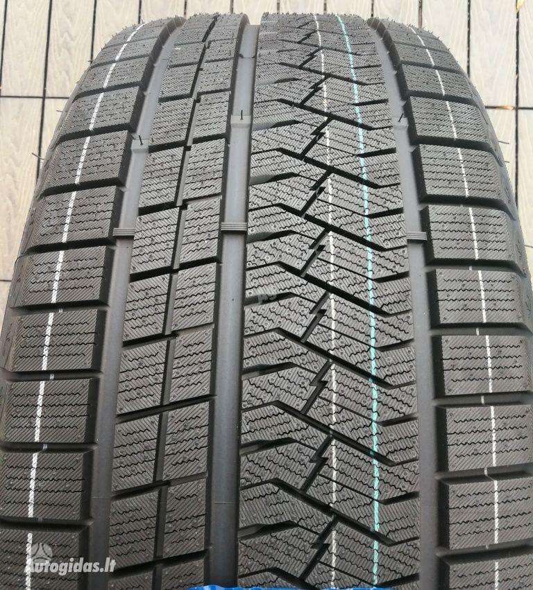 Triangle PL02, ziemas 255/35 R20