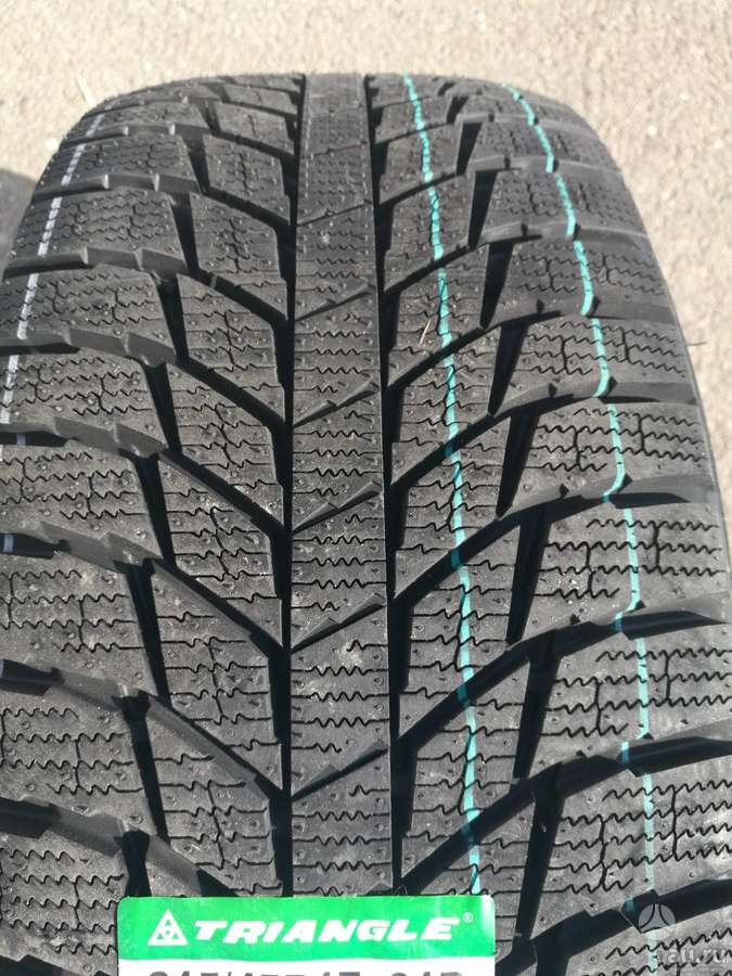 Triangle PL01, winter 215/50 R17