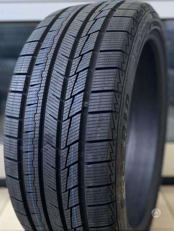 Superia Bluewin UHP3, winter 245/40 R20