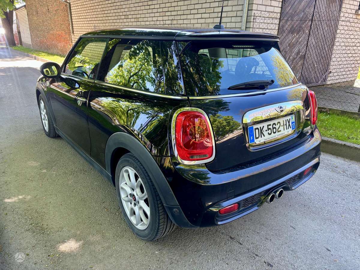 Mini Cooper, 2.0 l., hatchback