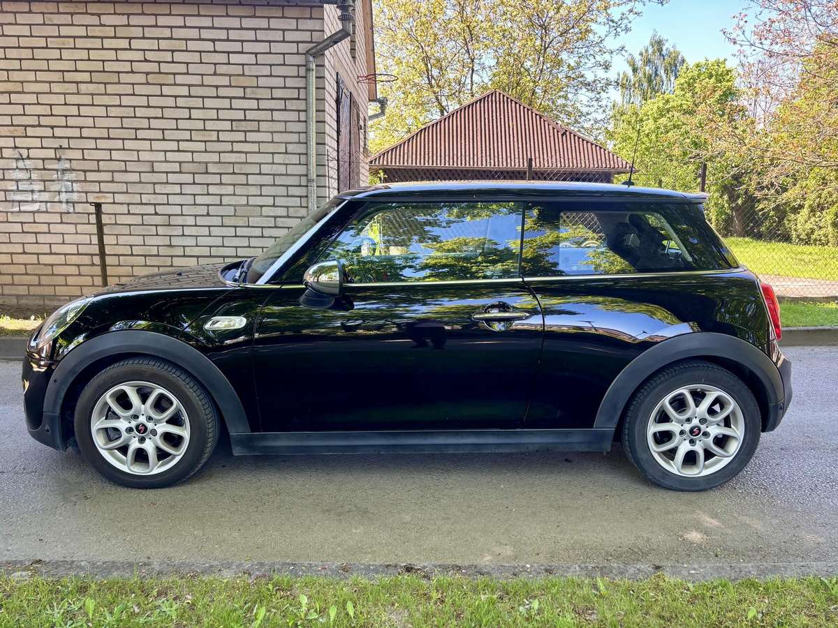 Mini Cooper, 2.0 l., hatchback