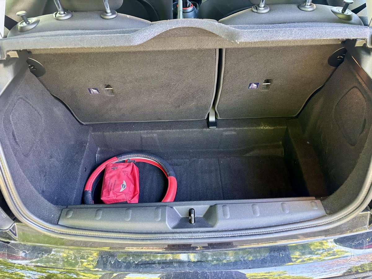Mini Cooper, 2.0 l., hatchback