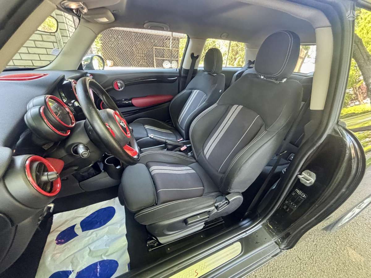 Mini Cooper, 2.0 l., hatchback
