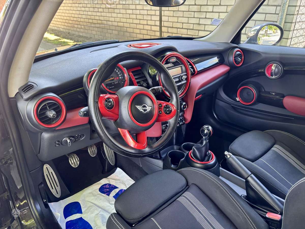 Mini Cooper, 2.0 l., hatchback