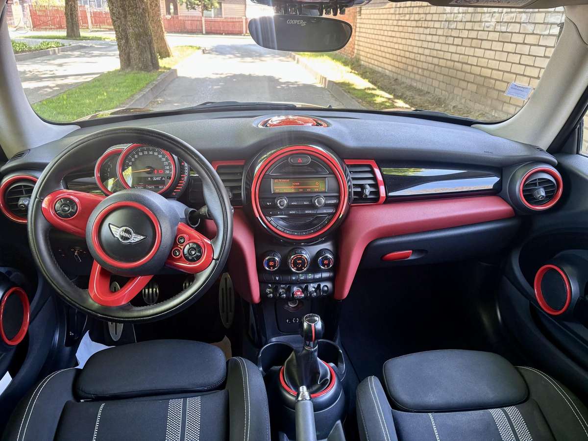 Mini Cooper, 2.0 l., hatchback