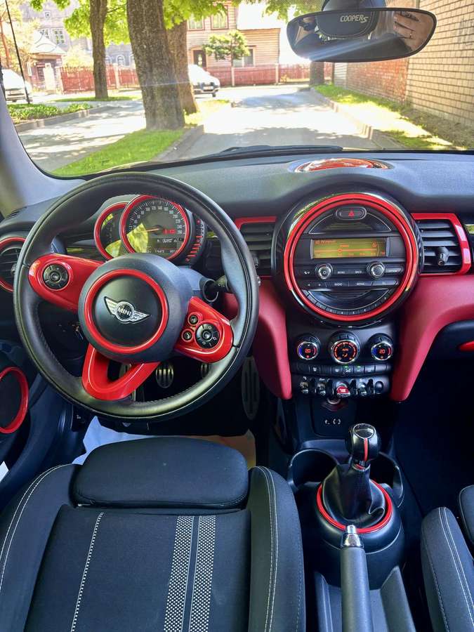 Mini Cooper, 2.0 l., hatchback