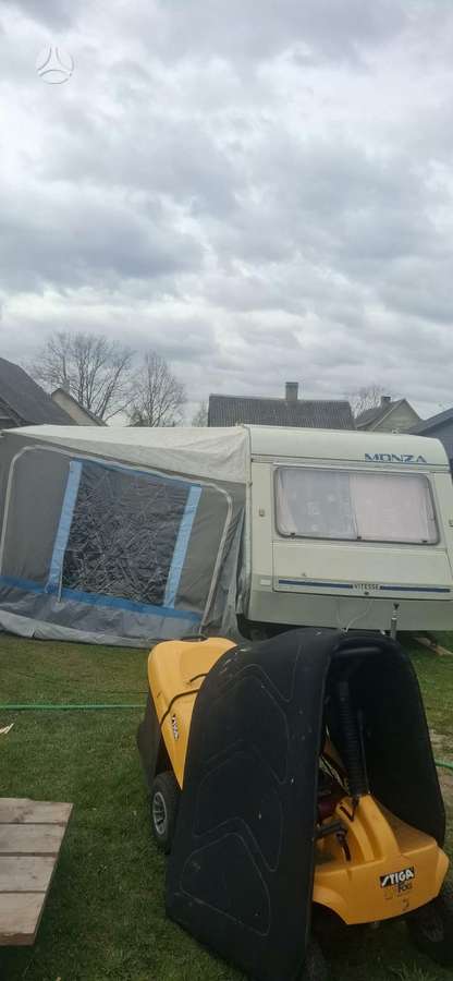 -Kita- Monza 407D, caravans