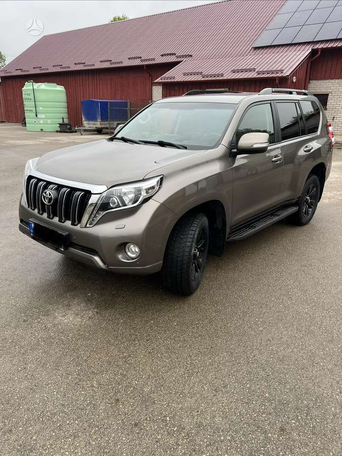 Toyota Land Cruiser - 3