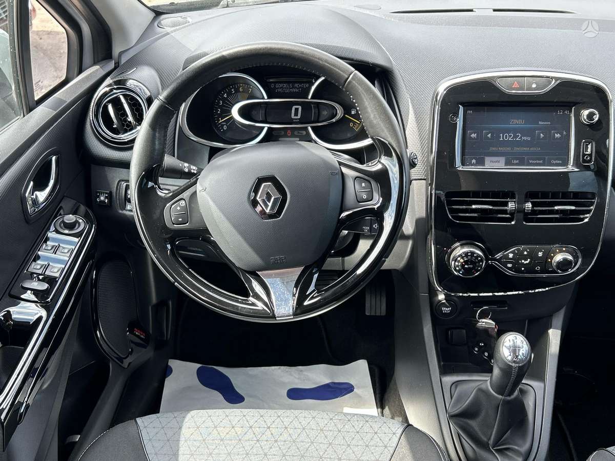 Renault Clio, 1.0 l., hatchback