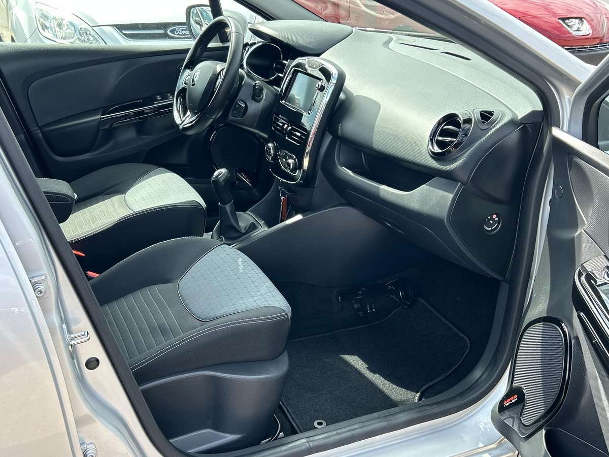 Renault Clio, 1.0 l., hatchback