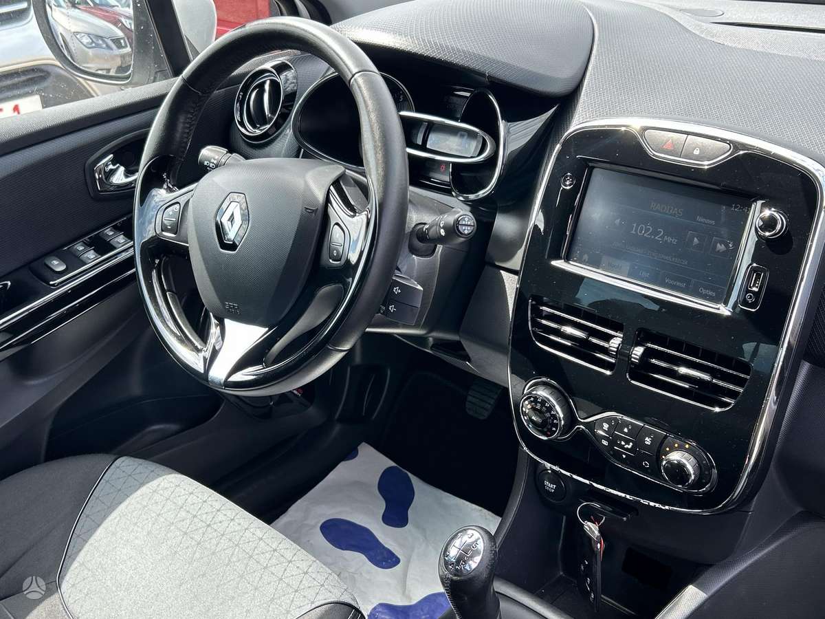 Renault Clio, 1.0 l., hatchback