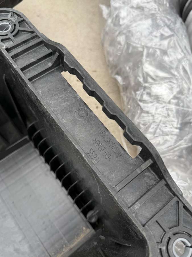 Jeep Grand Cherokee shock absorber