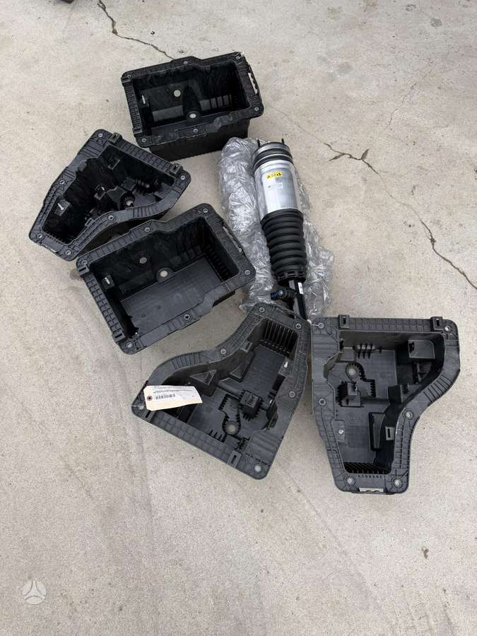 Jeep Grand Cherokee shock absorber