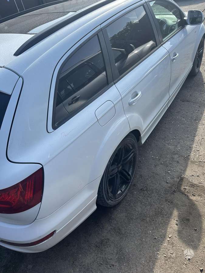 Audi Q7 по частям. Detaliu pristatymas