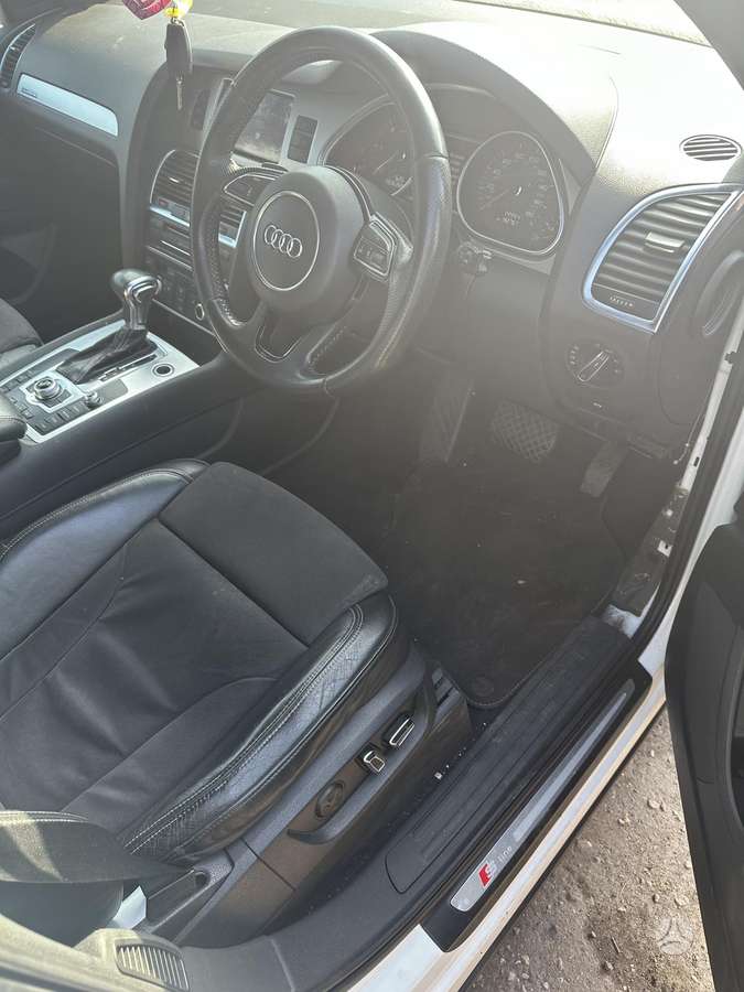 Audi Q7 по частям. Detaliu pristatymas