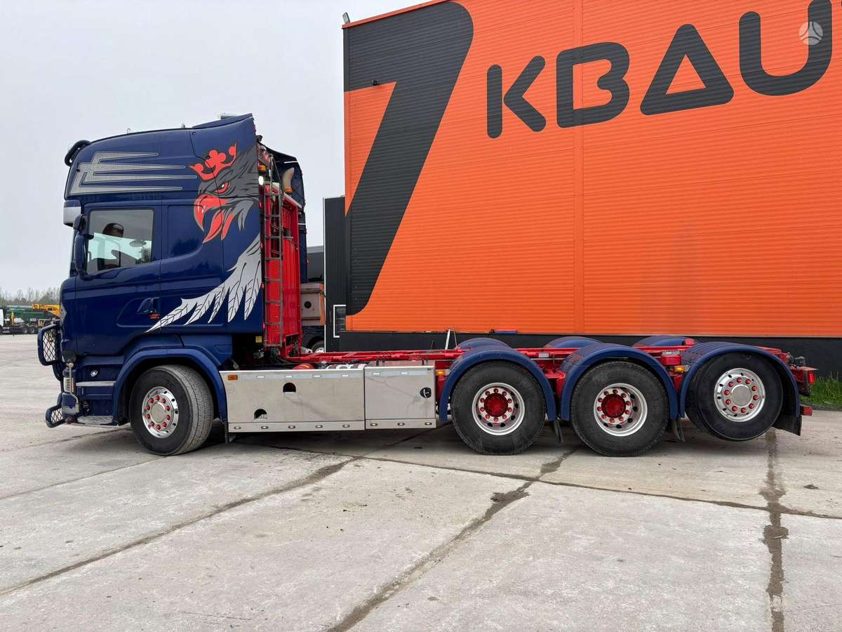 Scania R730 8x4*4, шасси