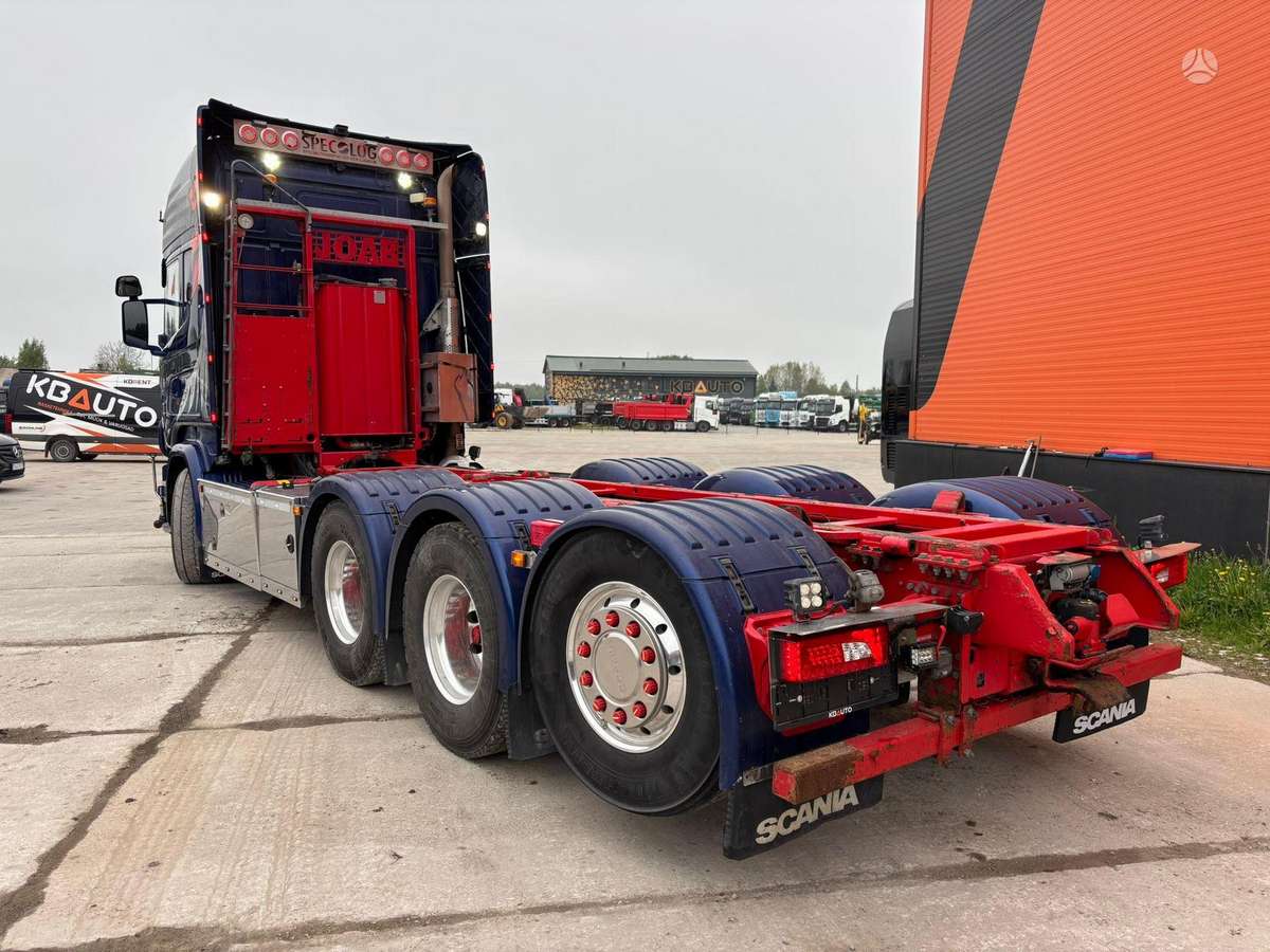 Scania R730 8x4*4, шасси