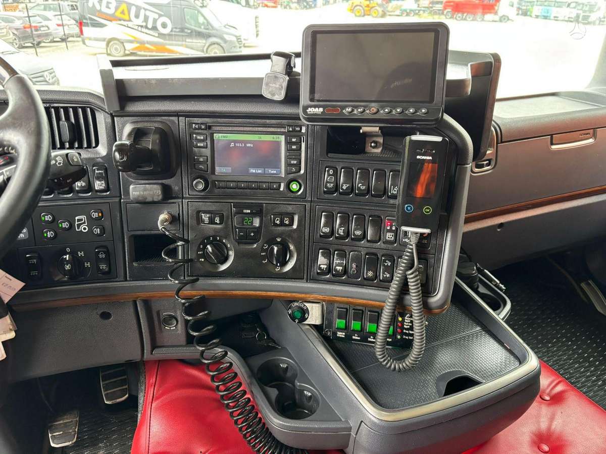 Scania R730 8x4*4, шасси