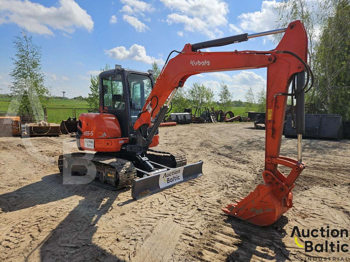 Kubota U 55-5, mini ekskavatori