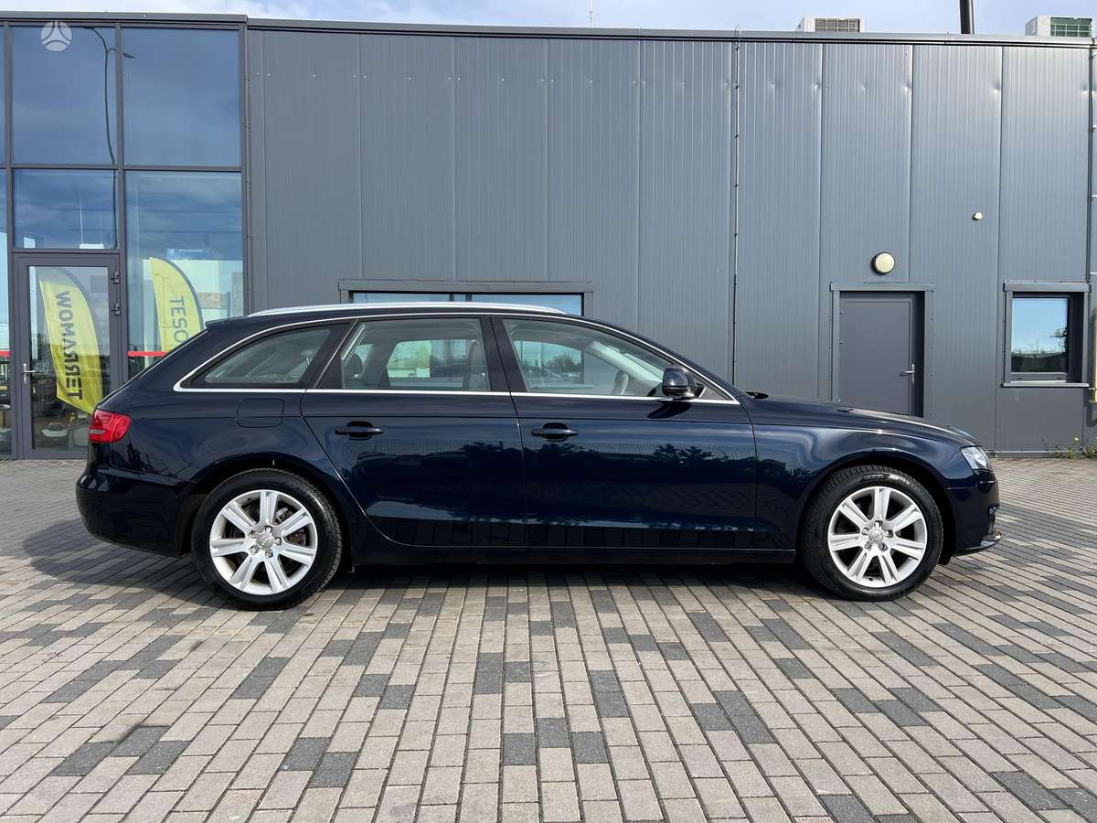 Audi A4, 1.8 l., universalas