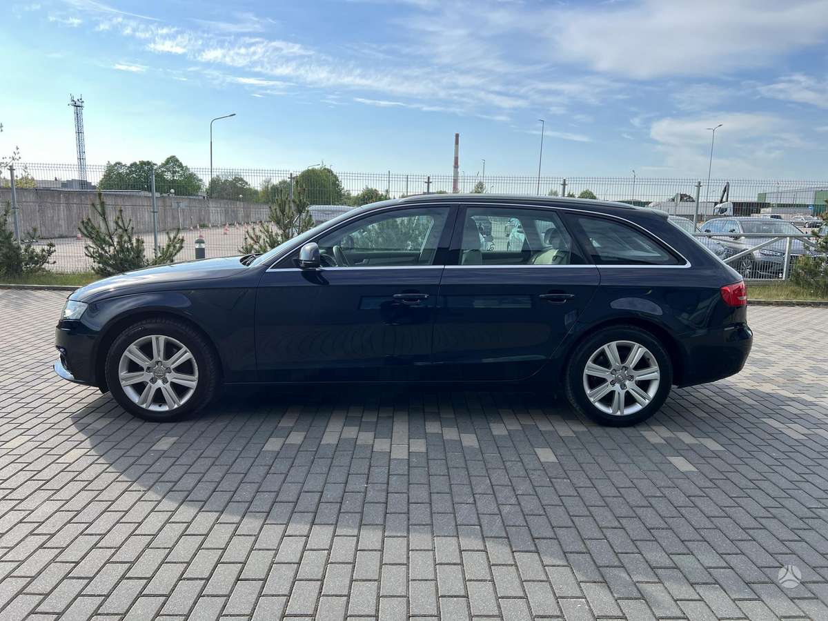 Audi A4, 1.8 l., universalas
