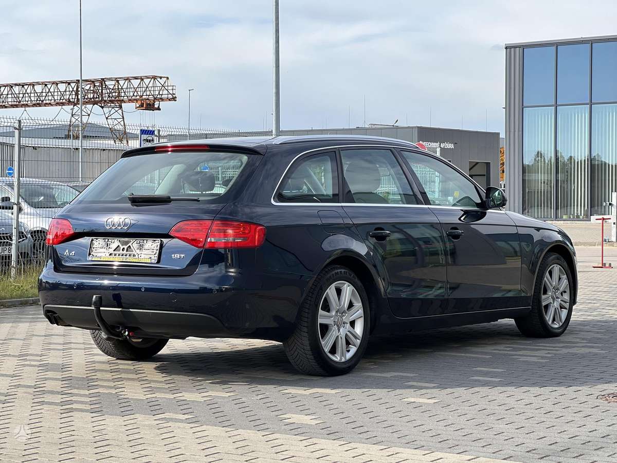 Audi A4, 1.8 l., universalas