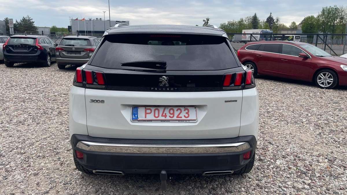 Peugeot 3008, 1.2 l., hatchback