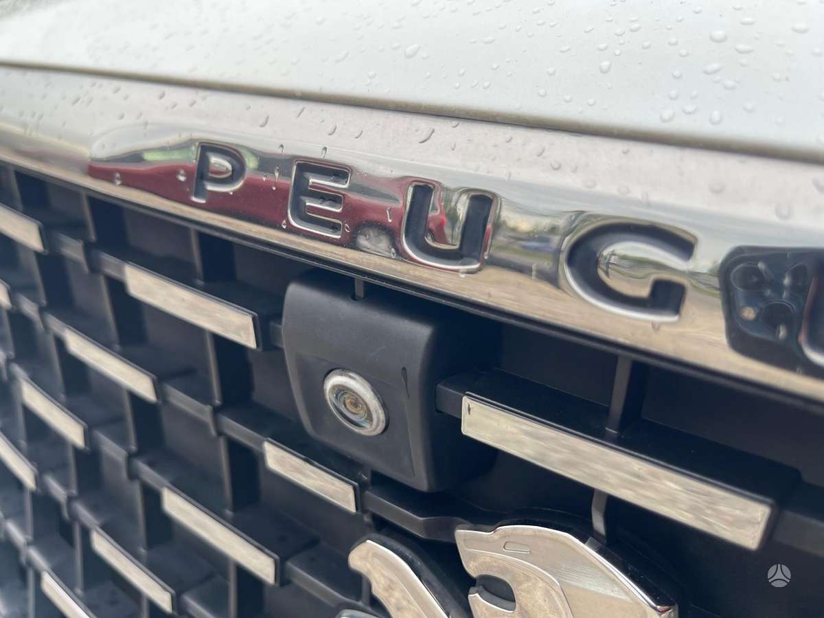 Peugeot 3008, 1.2 l., hatchback