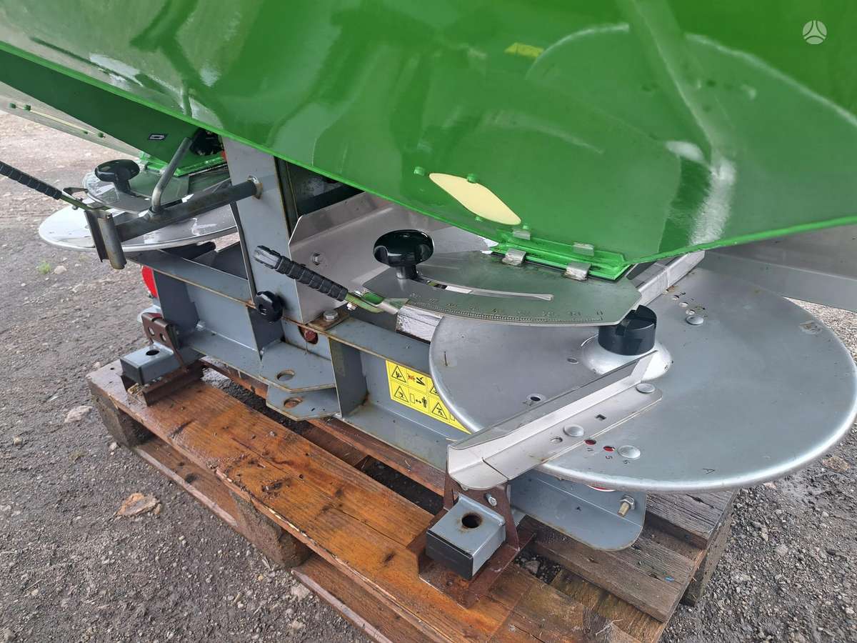 Unia MX 850, spreaders