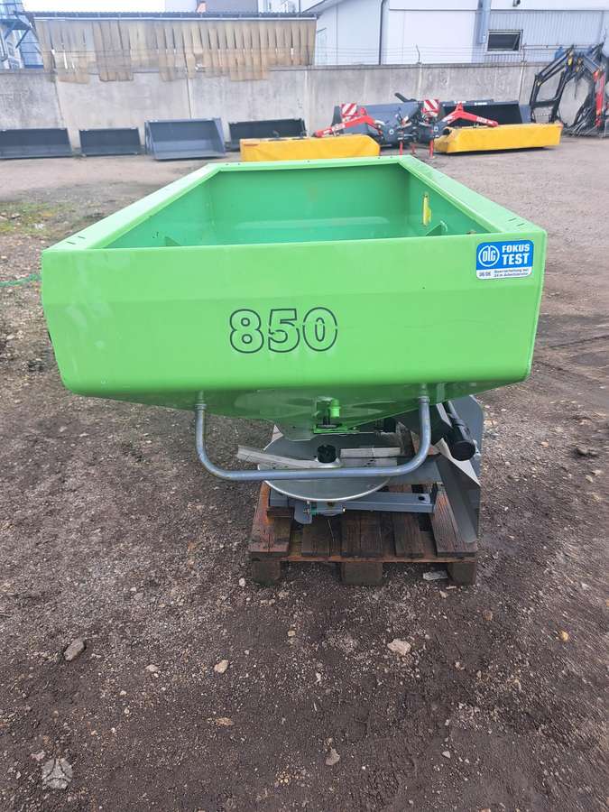 Unia MX 850, разбрасыватели