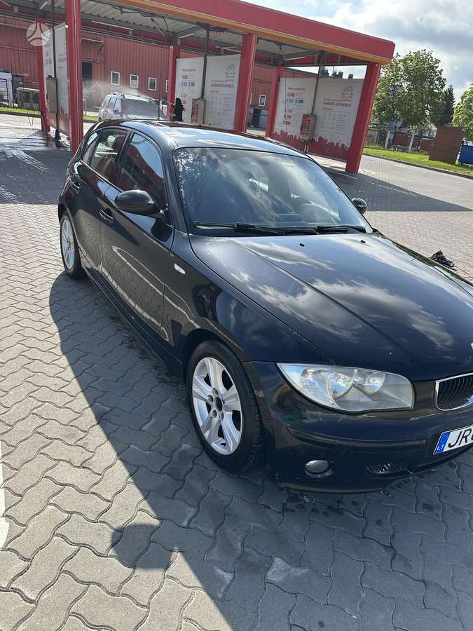 BMW 120, 2.0 l., hatchback