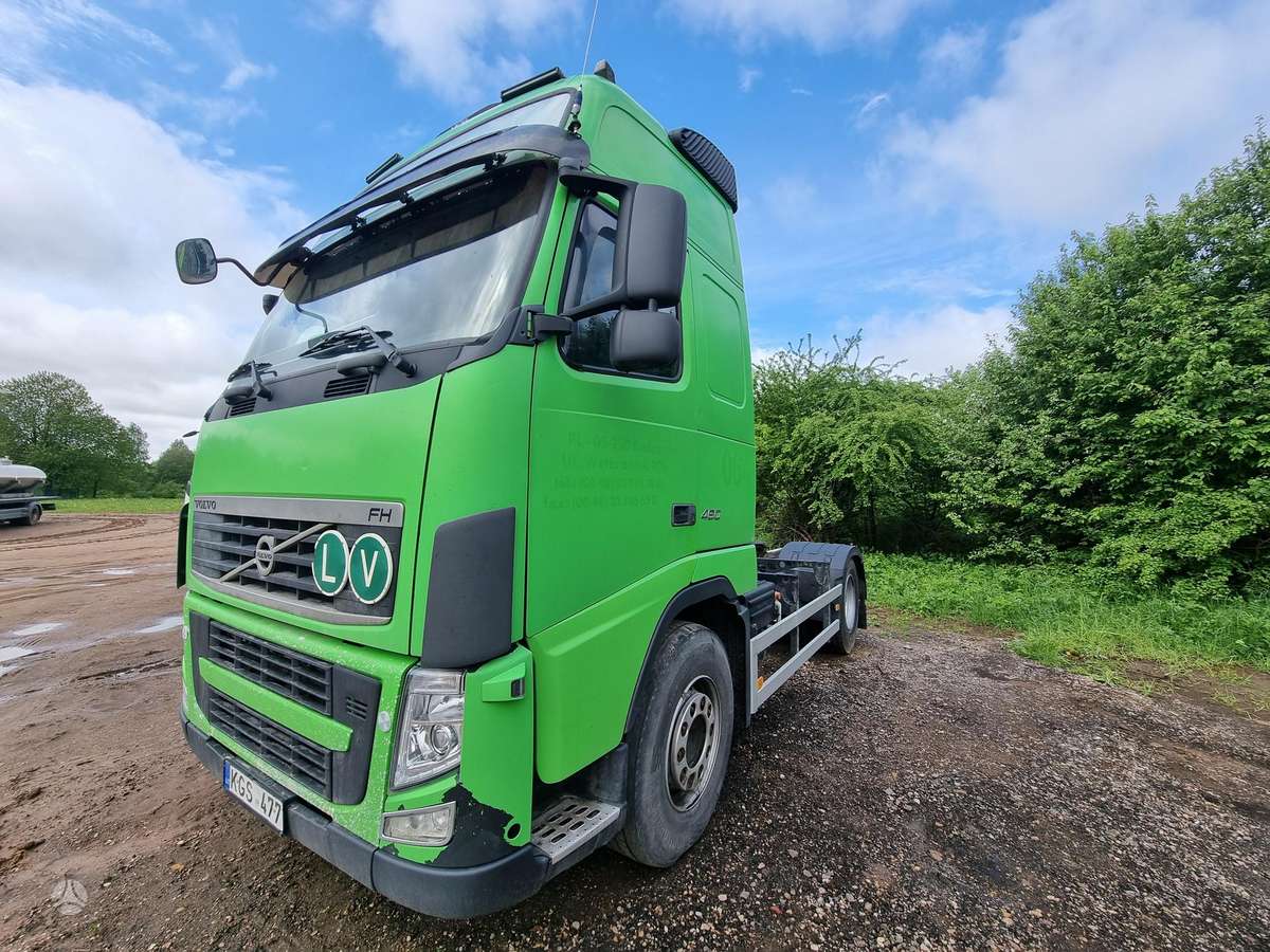 Volvo FH, single sleeper