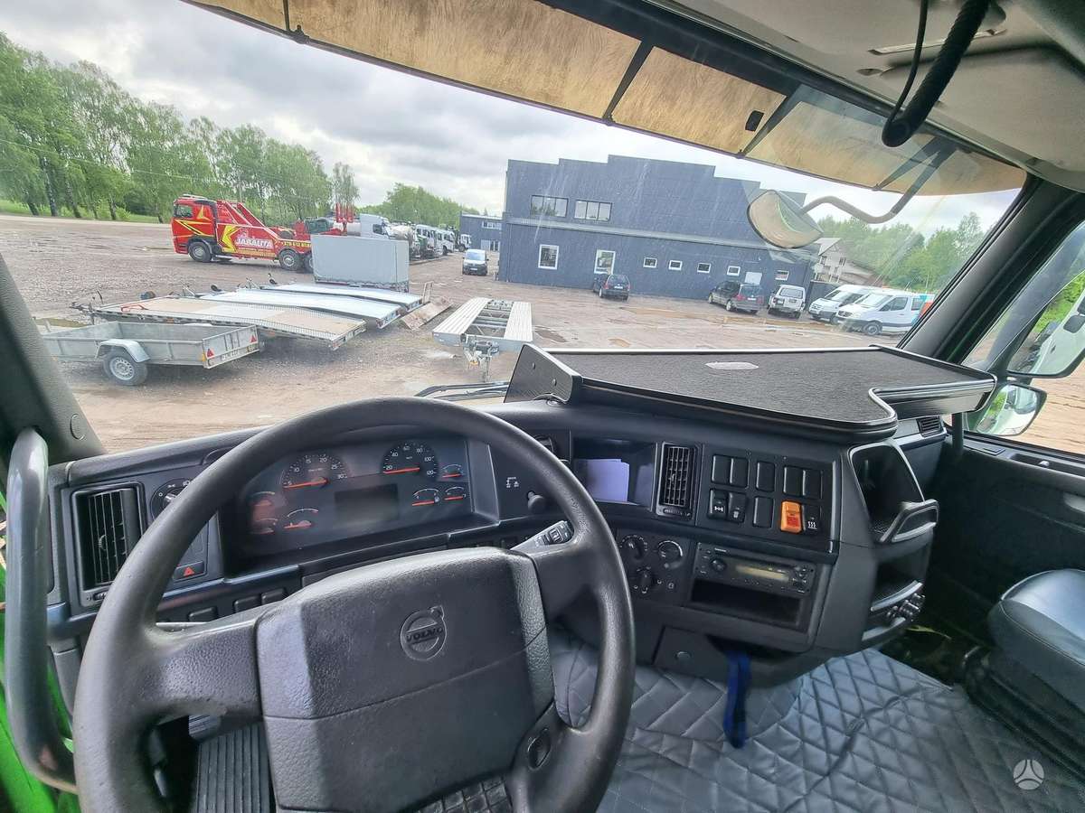 Volvo FH, single sleeper