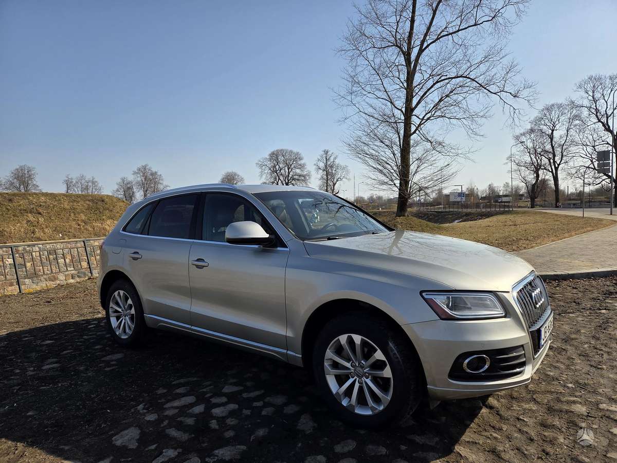 Audi Q5, 2.0 l., Внедорожник / Кроссовер